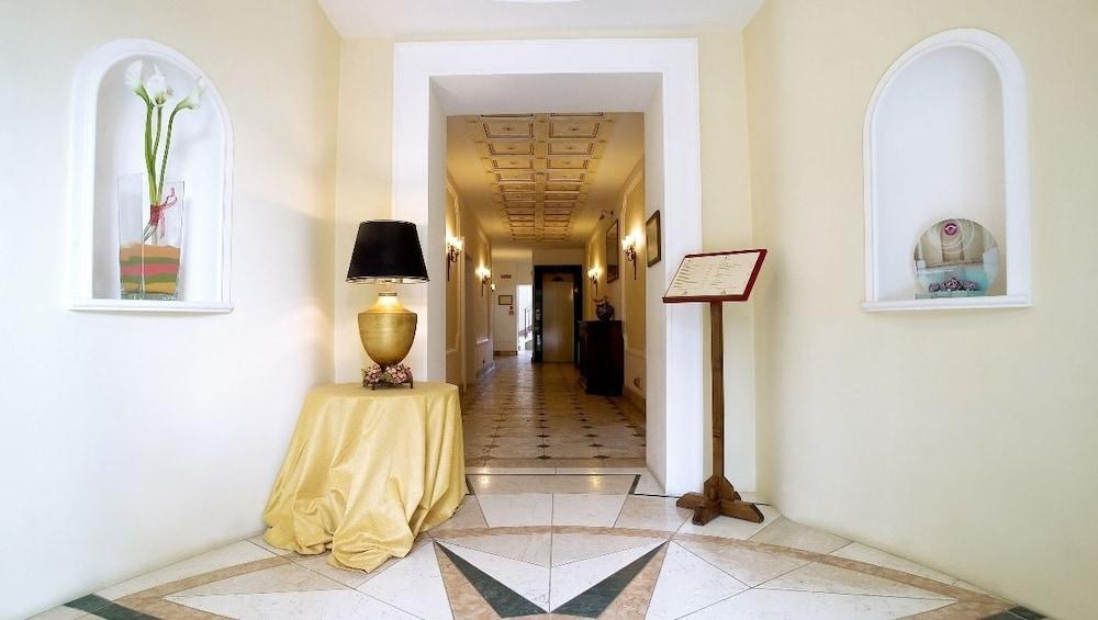 Logge Del Perugino; Sure Hotel Collection By Best Western Città della Pieve Extérieur photo