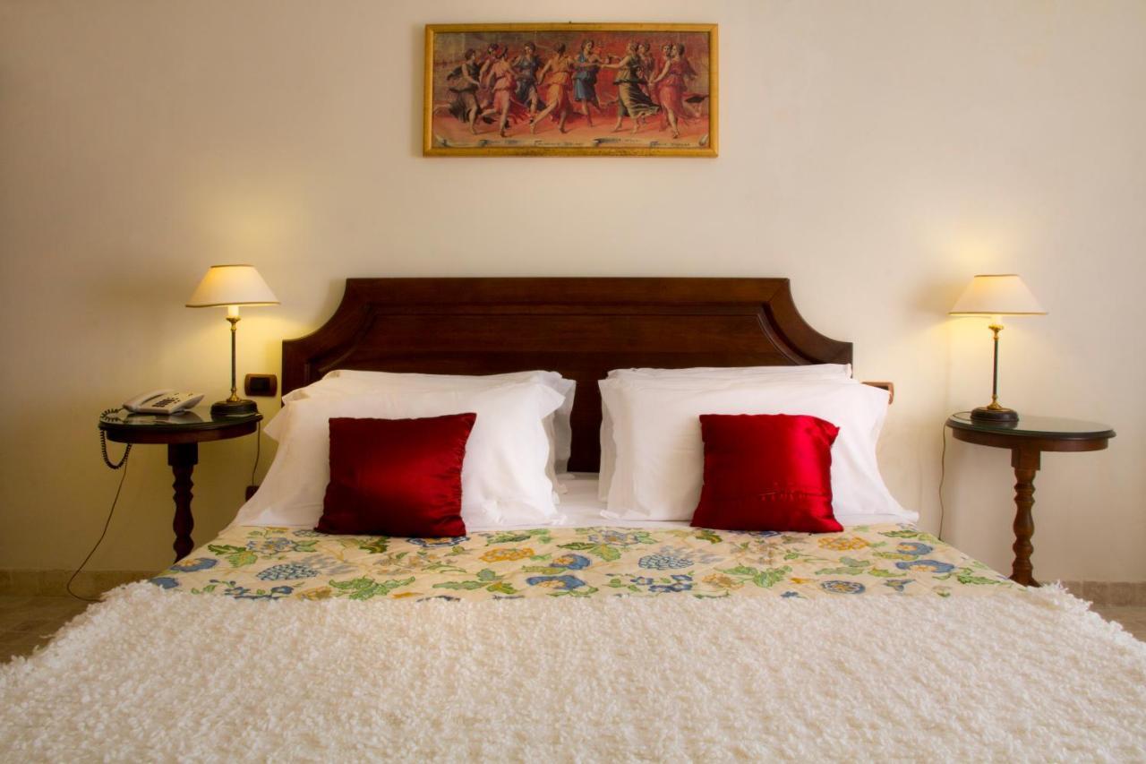 Logge Del Perugino; Sure Hotel Collection By Best Western Città della Pieve Chambre photo
